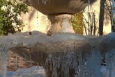 Photo of icy outdoors water fountain